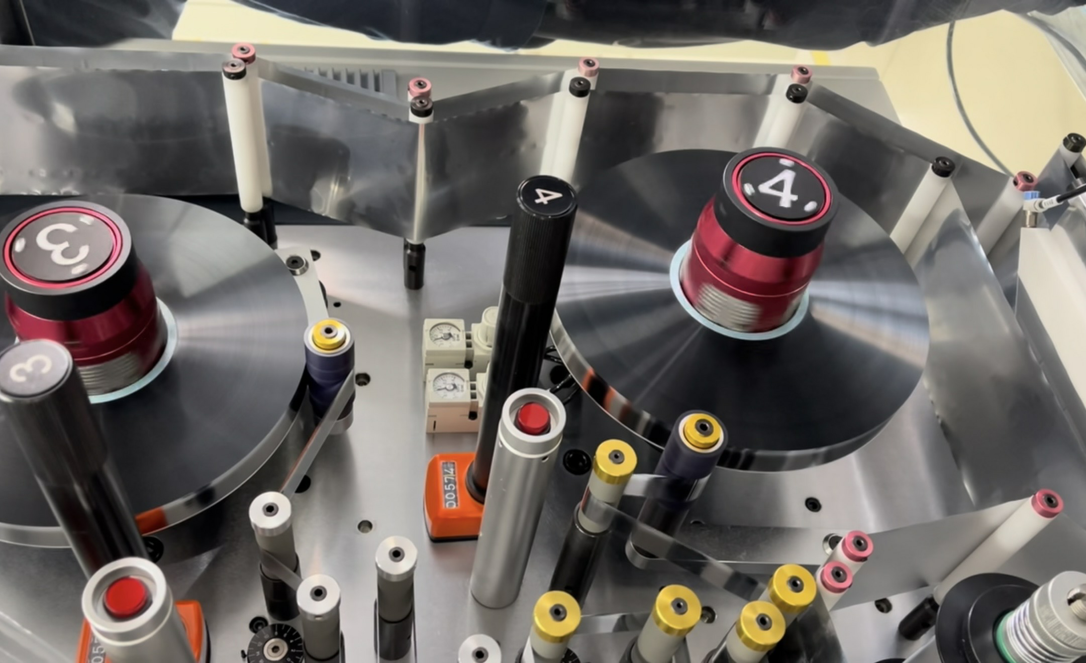 Principiile de lucru ale materialelor dielectrice ale condensatorului și optimizarea performanței